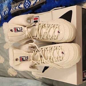 New In Box Size 7 Fila Disruptor Shearling Boot/Sneaker
